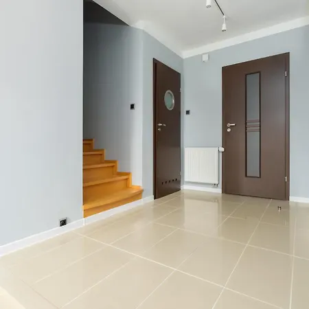 Dom Sianowska 130 M2, Parking & 3 Balkony By Renters Apartamento