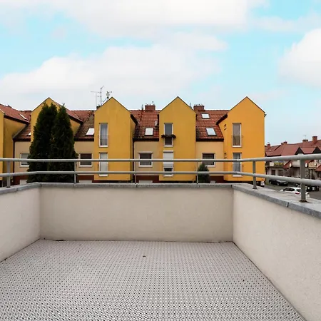 Dom Sianowska 130 M2, Parking & 3 Balkony By Renters Apartamento Poznan