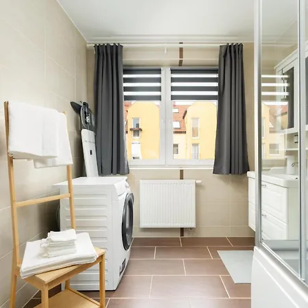 Dom Sianowska 130 M2, Parking & 3 Balkony By Renters Posen