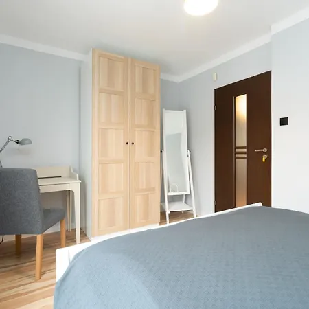 Dom Sianowska 130 M2, Parking & 3 Balkony By Renters Apartamento