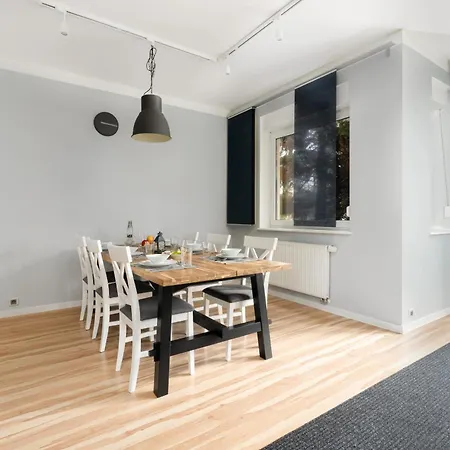 Dom Sianowska 130 M2, Parking & 3 Balkony By Renters