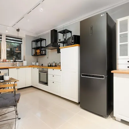 Apartamento Dom Sianowska 130 M2, Parking & 3 Balkony By Renters *